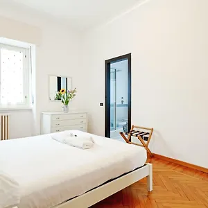 Appartement S. Maria Valle Roomy Flat, Milan